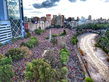 Plaza Baquedano i Santiago den 25 oktober 2019.