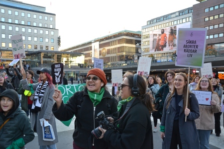 Demonstrationståget gick till Sergels Torg där arrangörerna höll tal.