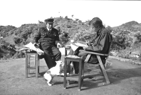 Bertil Lintner intervjuar ordföranden för Kachin Independence Organization (KIO), Brang Seng, i Pa Jau, Kachinstaten, i september 1986.