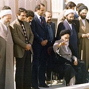 Ayatolla Khomeini på taket till sitt residens i Qom. Han styrde Iran som högste ledare 1979-1989.