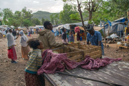 Hundratusentals människor tvingades på flykt under kriget. Här flyktingar i Shire i Tigray i juni 2021.