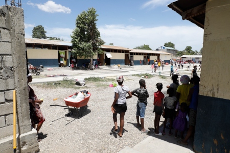 Allt fler haitier har tvingats fly sina hem och här får de hjälp på Fontaine-sjukhuset. Antalet patienter på sjukhuset ökade med 70 procent mellan 2021 och 2022.