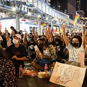 Demonstranter i Bangkok krävde den 12 december 2021 att paragraf 112 i brottsbalken ska avskaffas.