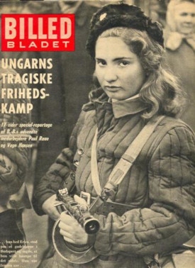 Bilden på 15-åriga Erika Szeles, som togs av den danske fotografen Vagn Hansen, blev en symbol för revolutionen. Erika Szeles föräldrar var judar och fadern dog i tyskt koncentrationsläger. När hon dödades 8 november bar hon inte vapen utan arbetade som sjukvårdare iförd Röda Kors-uniform.