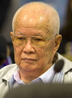 DÖMD. Khieu Samphan.