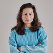 Liza Alexandrova-Zorina har skrivit två reportageböcker i Sverige. I Ryssland skrev hon främst skönlitteratur.